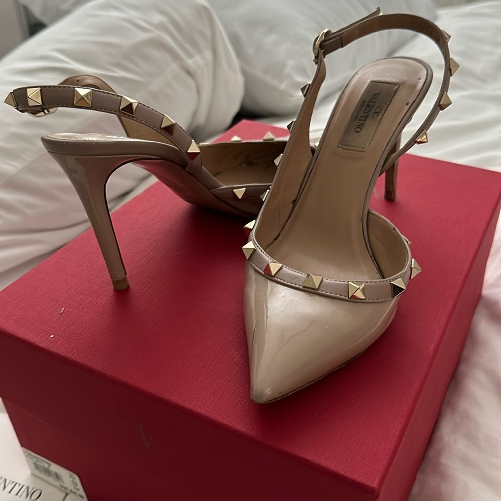 Valentino Rockstud Slingback 85